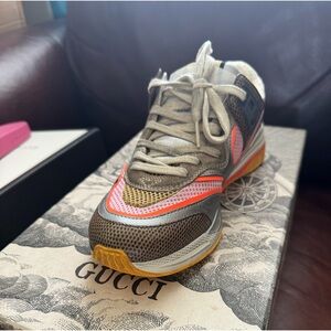 Gucci multicolor sneaker size 36. Women